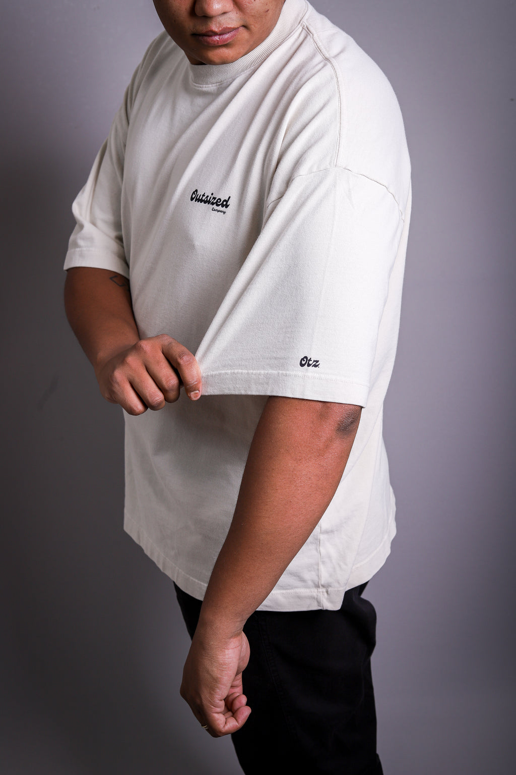 Camiseta Heavy Oversized Think Outside Flowers | Old Outsized